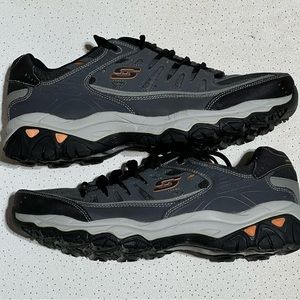 New! Sketchers Mens Shoes